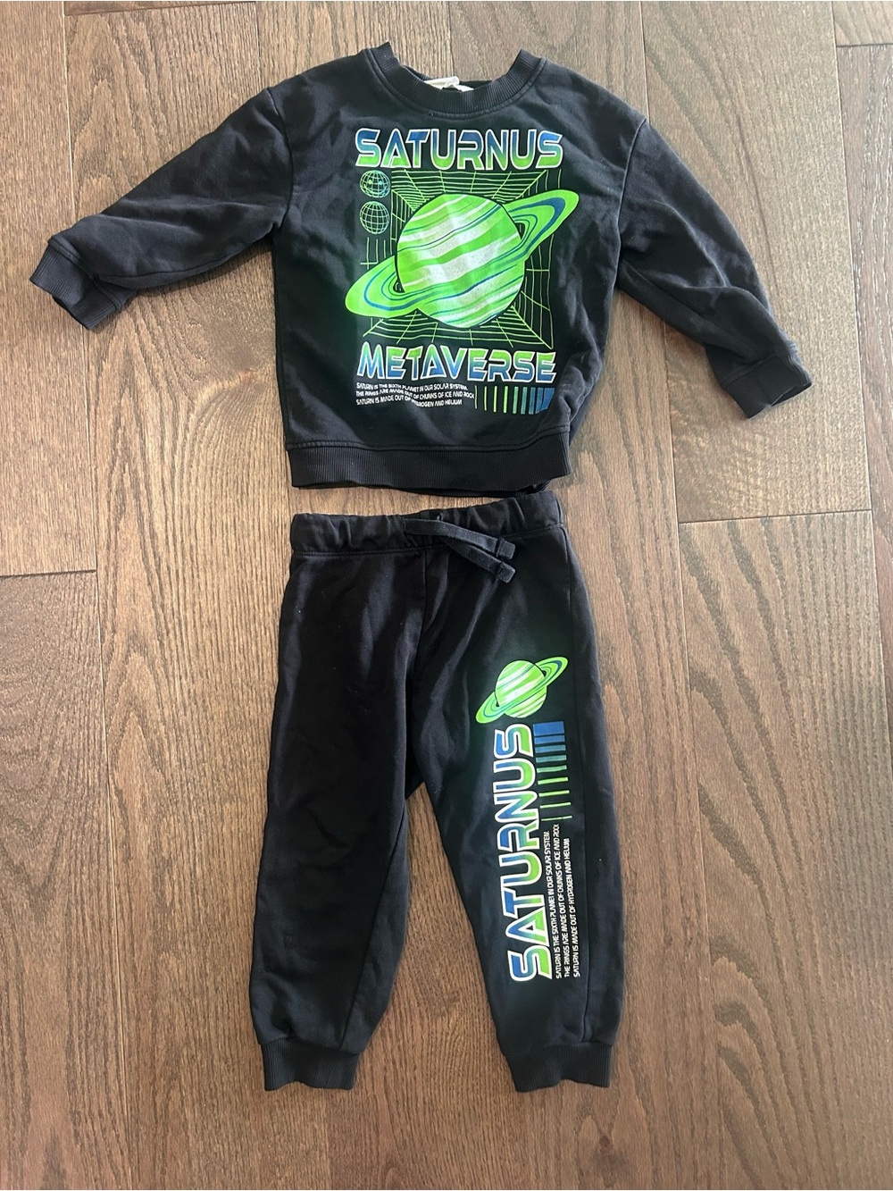 H&M Size 3T Boy's 2 Piece Crewneck Sweatshirt and Sweatpants Sweatsuit